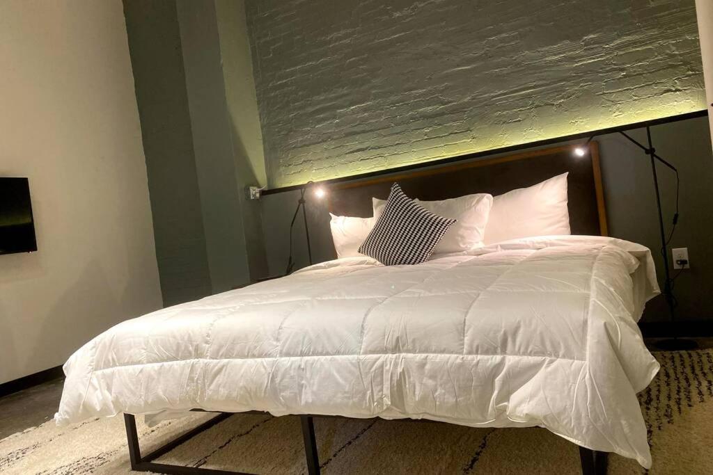 3E-Spacious 2 Bedroom In Oakland, Sleeps 8 พิตต์สเบิร์ก ภายนอก รูปภาพ